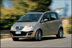 Lancia Musa 2004 года